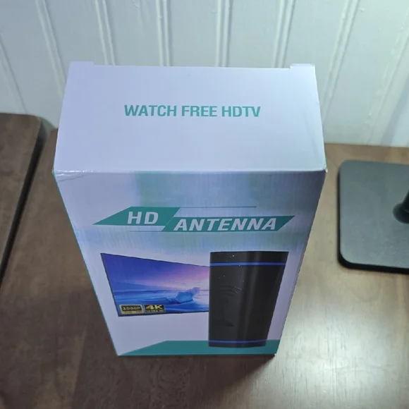 HD Digital TV Antenna with Signal Booster for Local Channels - Picture 4 of 4